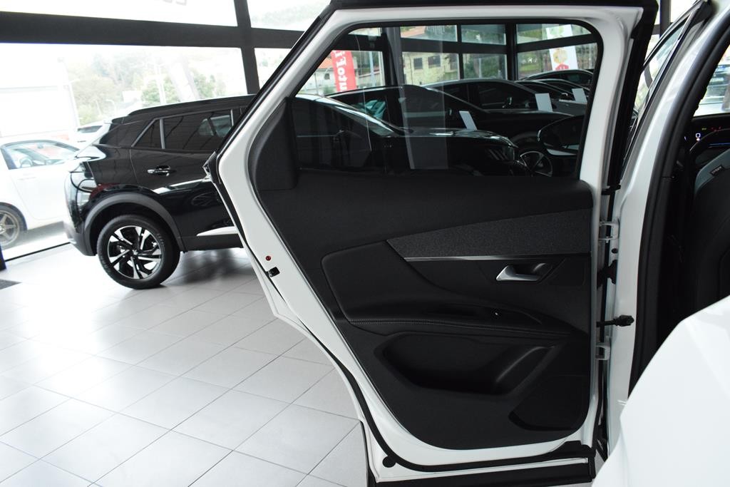 peugeot-3008-2021-diesel-1499cc