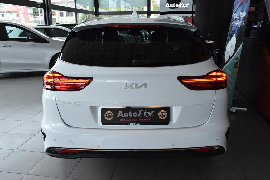 kia-ceed-sw-2023-diesel-1598cc