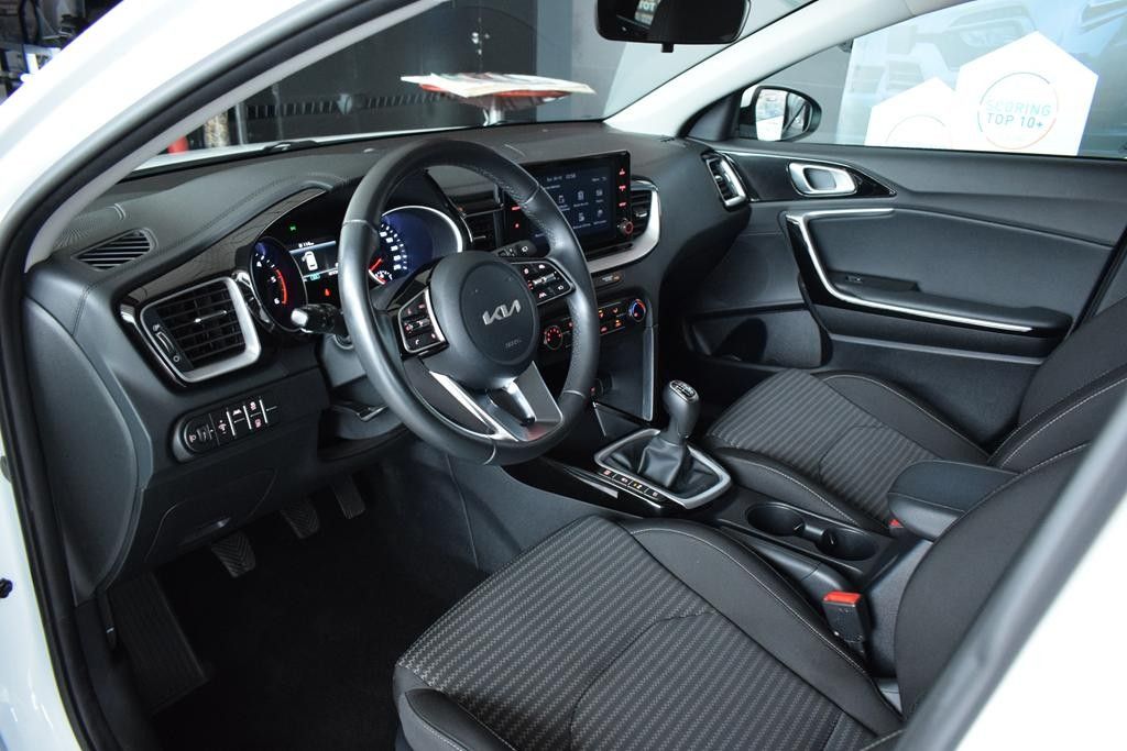 kia-ceed-sw-2023-diesel-1598cc