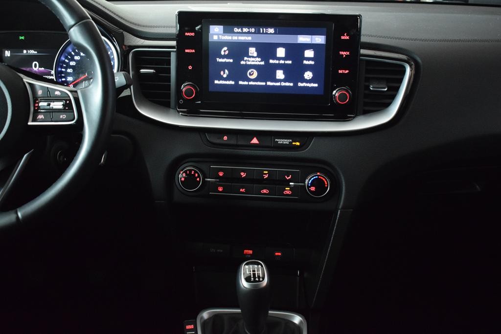 kia-ceed-sw-2023-diesel-1598cc