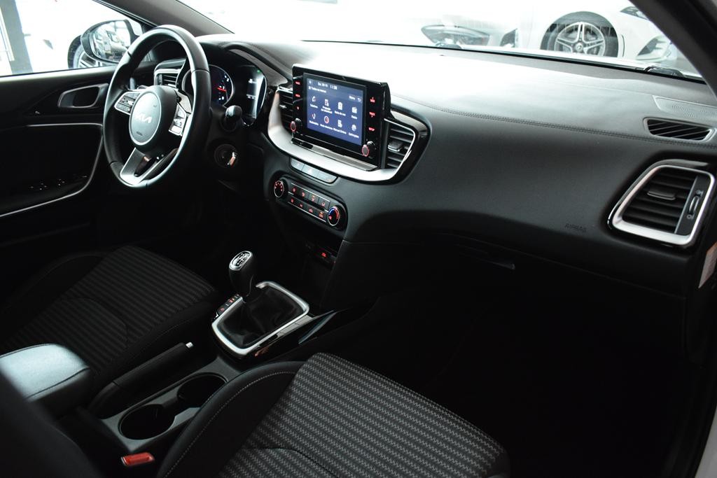 kia-ceed-sw-2023-diesel-1598cc