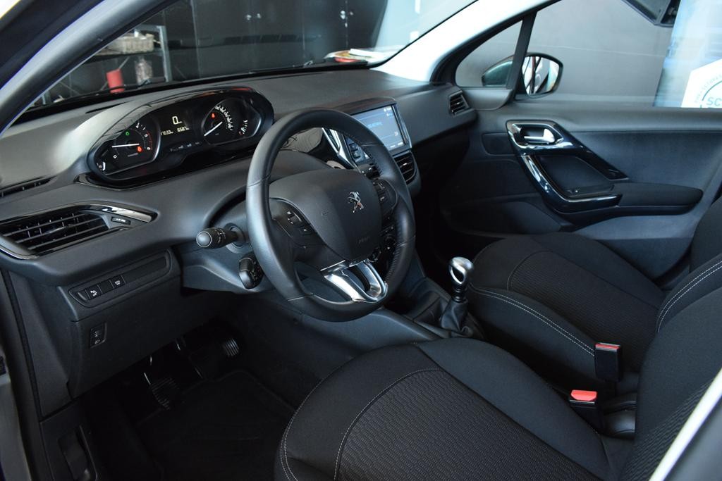 peugeot-208-2019-diesel-1499cc