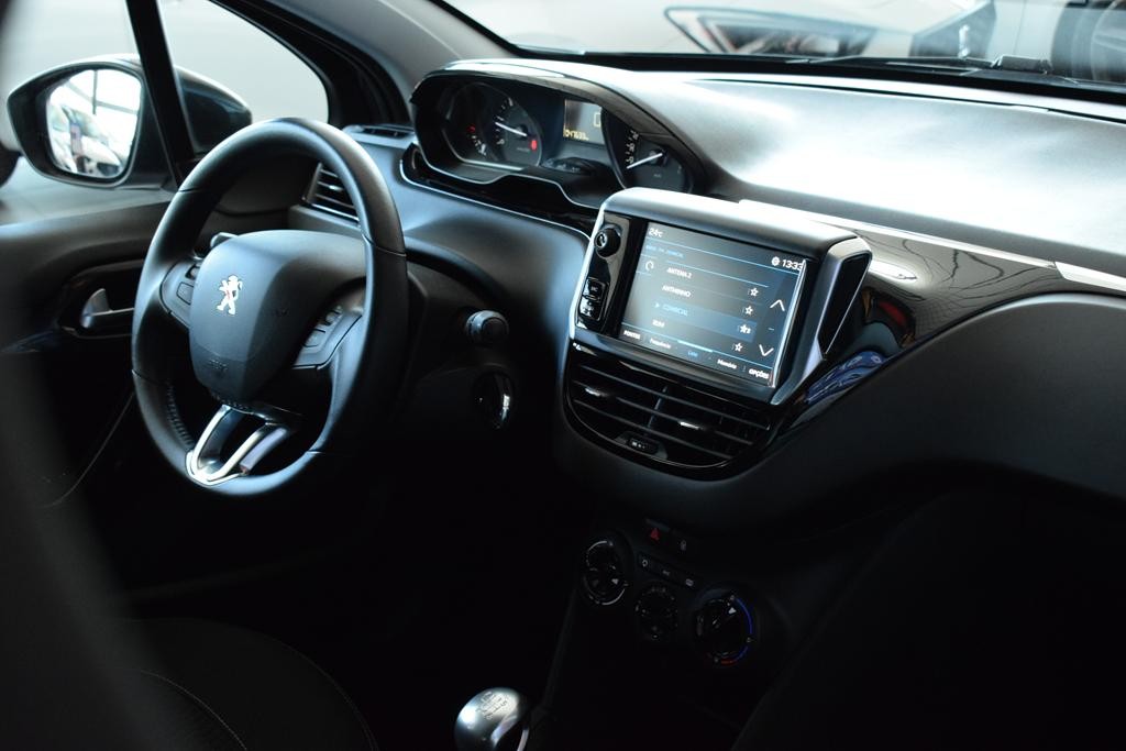 peugeot-208-2019-diesel-1499cc
