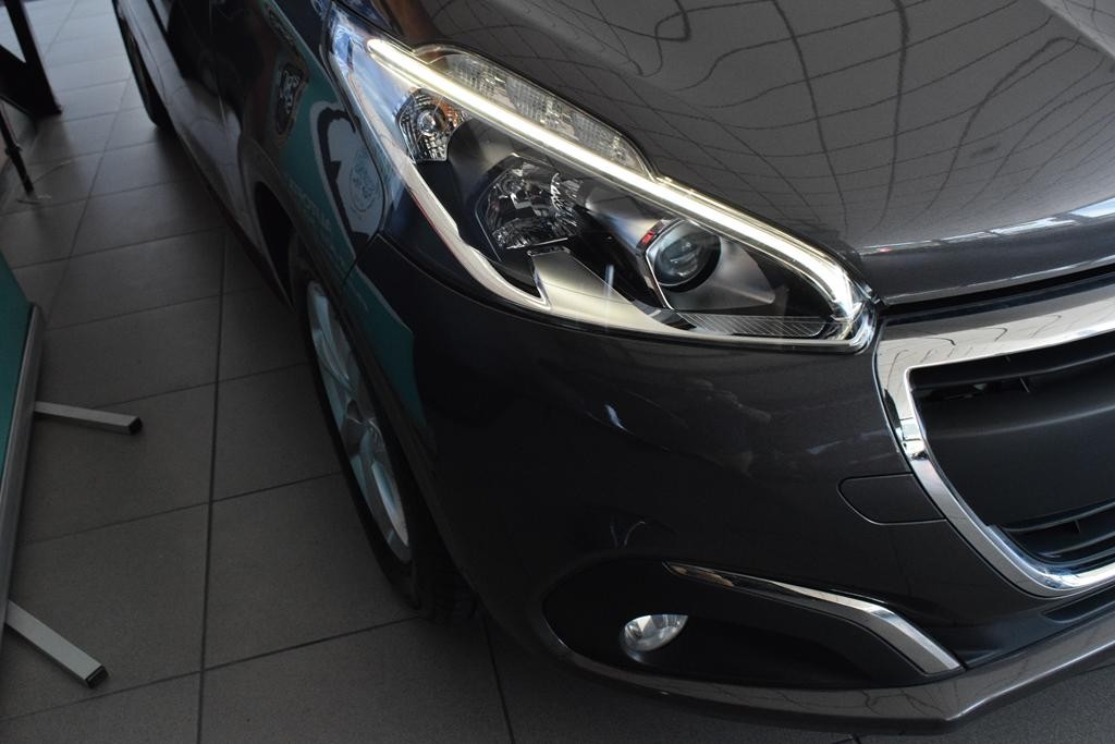 peugeot-208-2019-diesel-1499cc