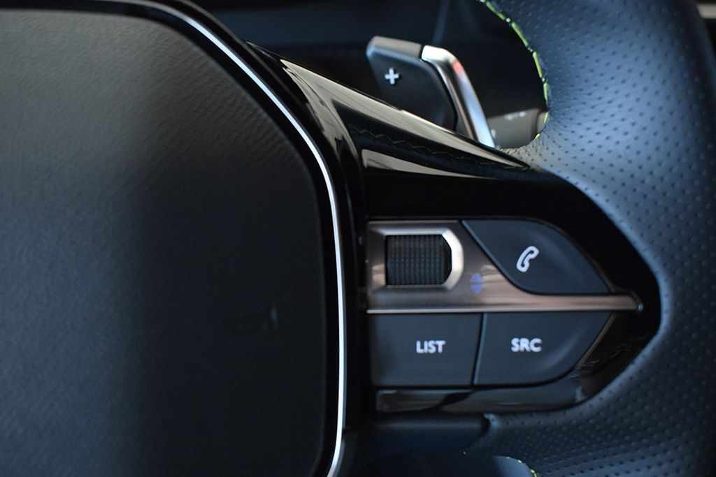peugeot-2008-2022-diesel-1500cc
