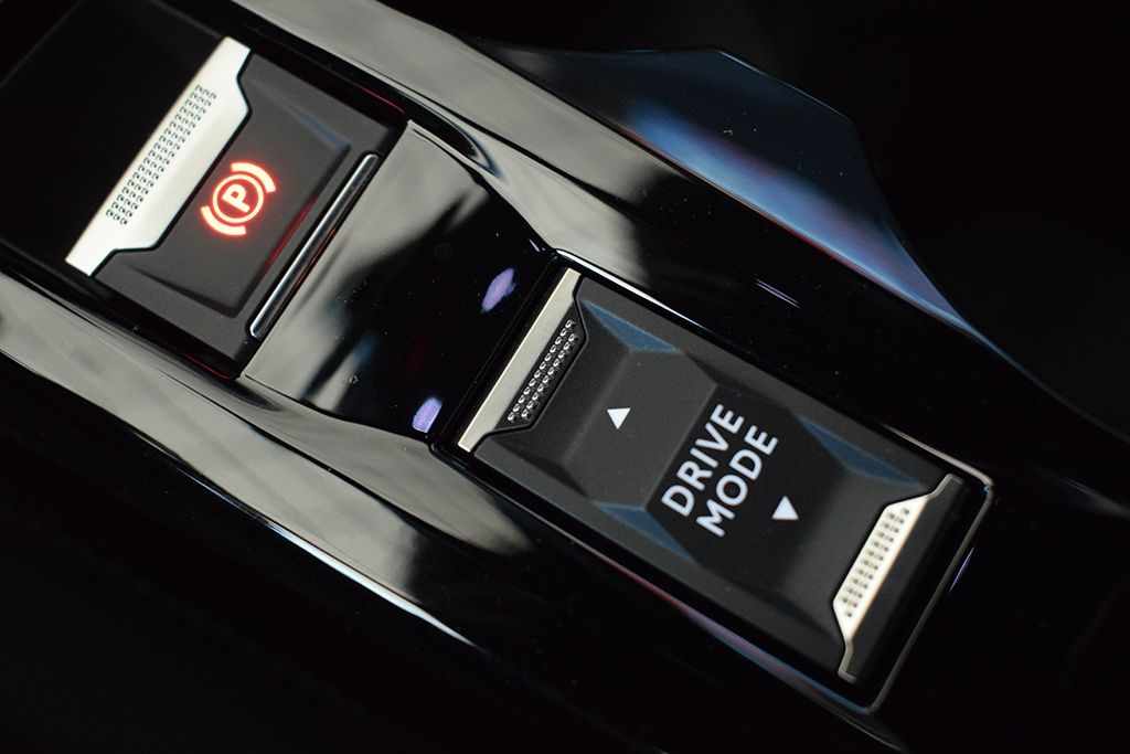 peugeot-2008-2022-diesel-1500cc