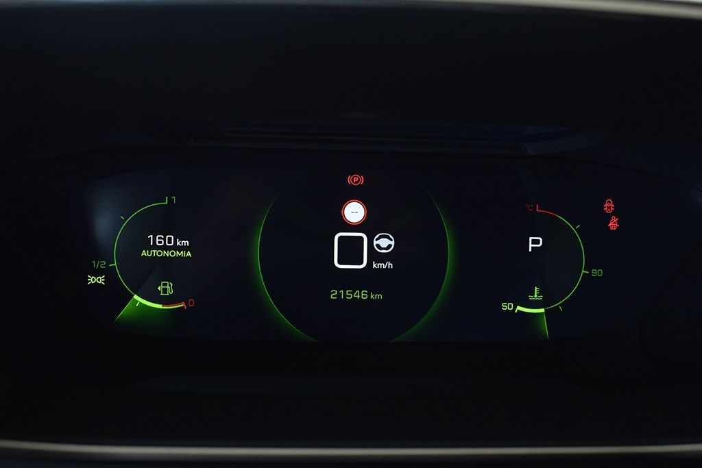 peugeot-2008-2022-diesel-1500cc