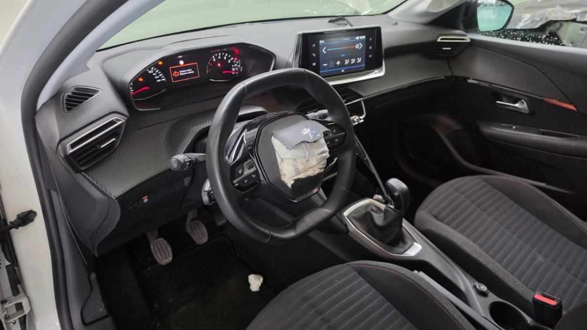 peugeot-208-1-2-puretech-2022-gasolina-1199cc