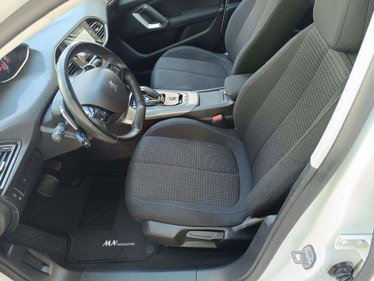 peugeot-308-2021-gasolina-1199cc