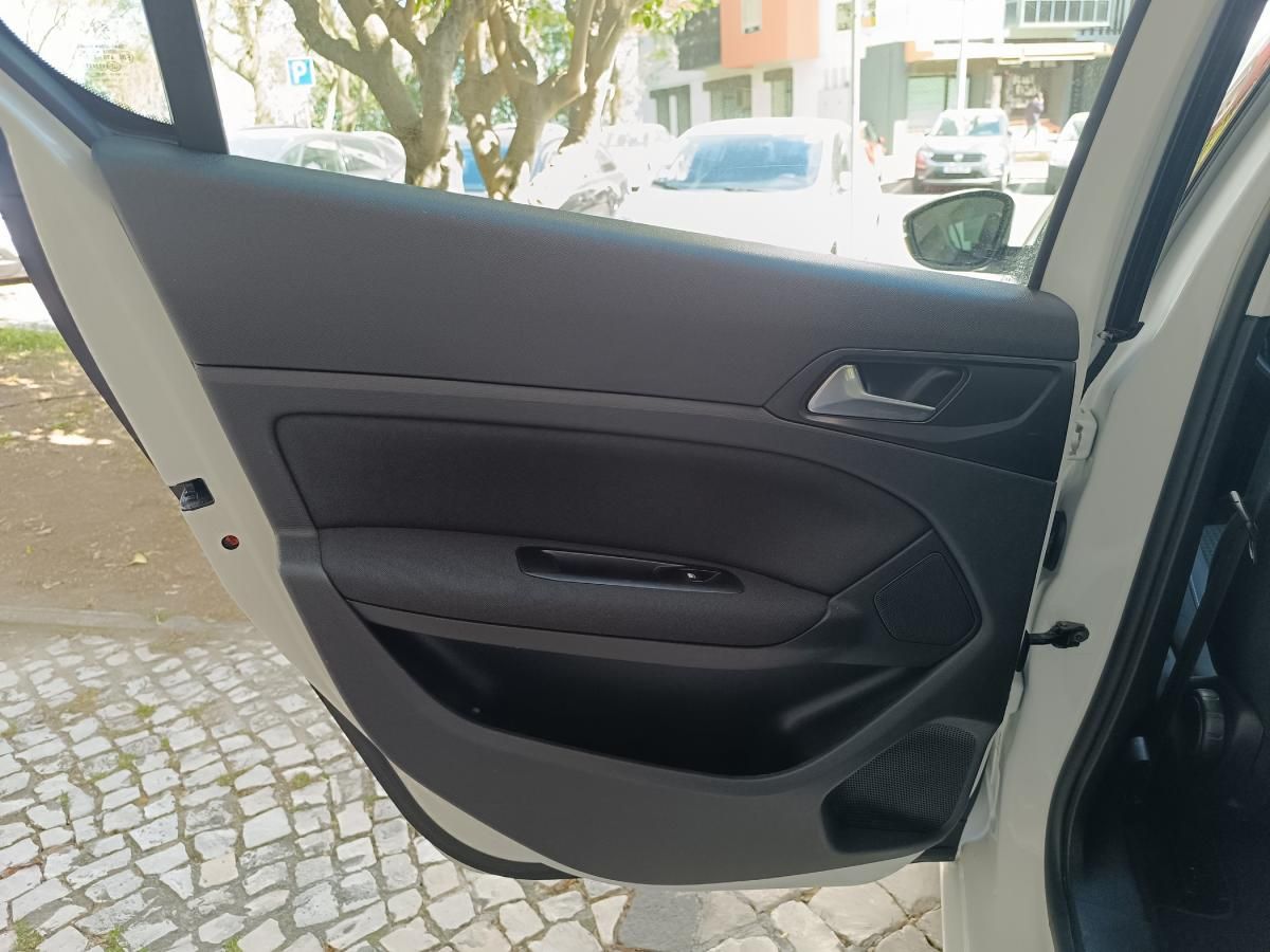 peugeot-308-2021-gasolina-1199cc
