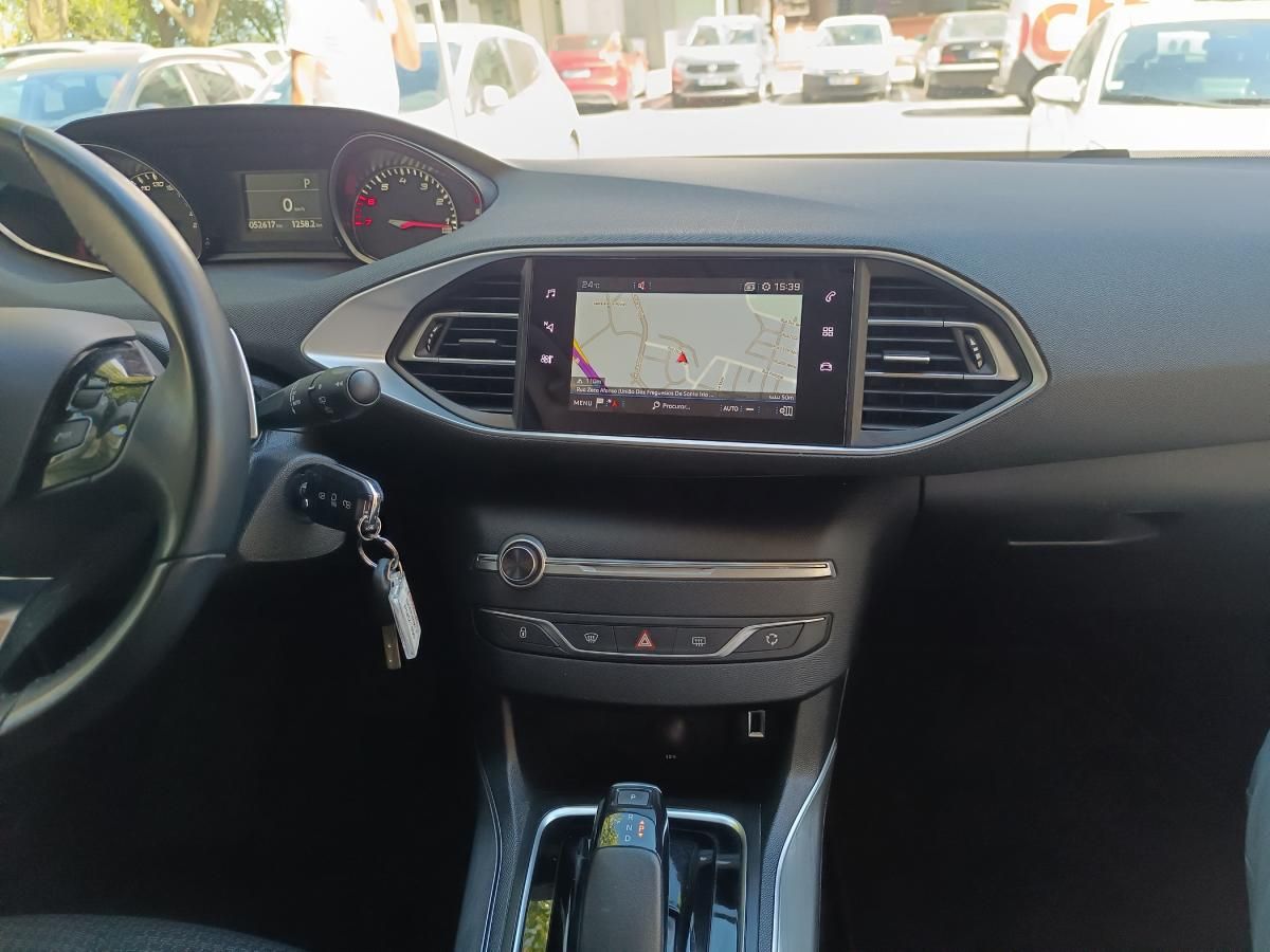 peugeot-308-2021-gasolina-1199cc