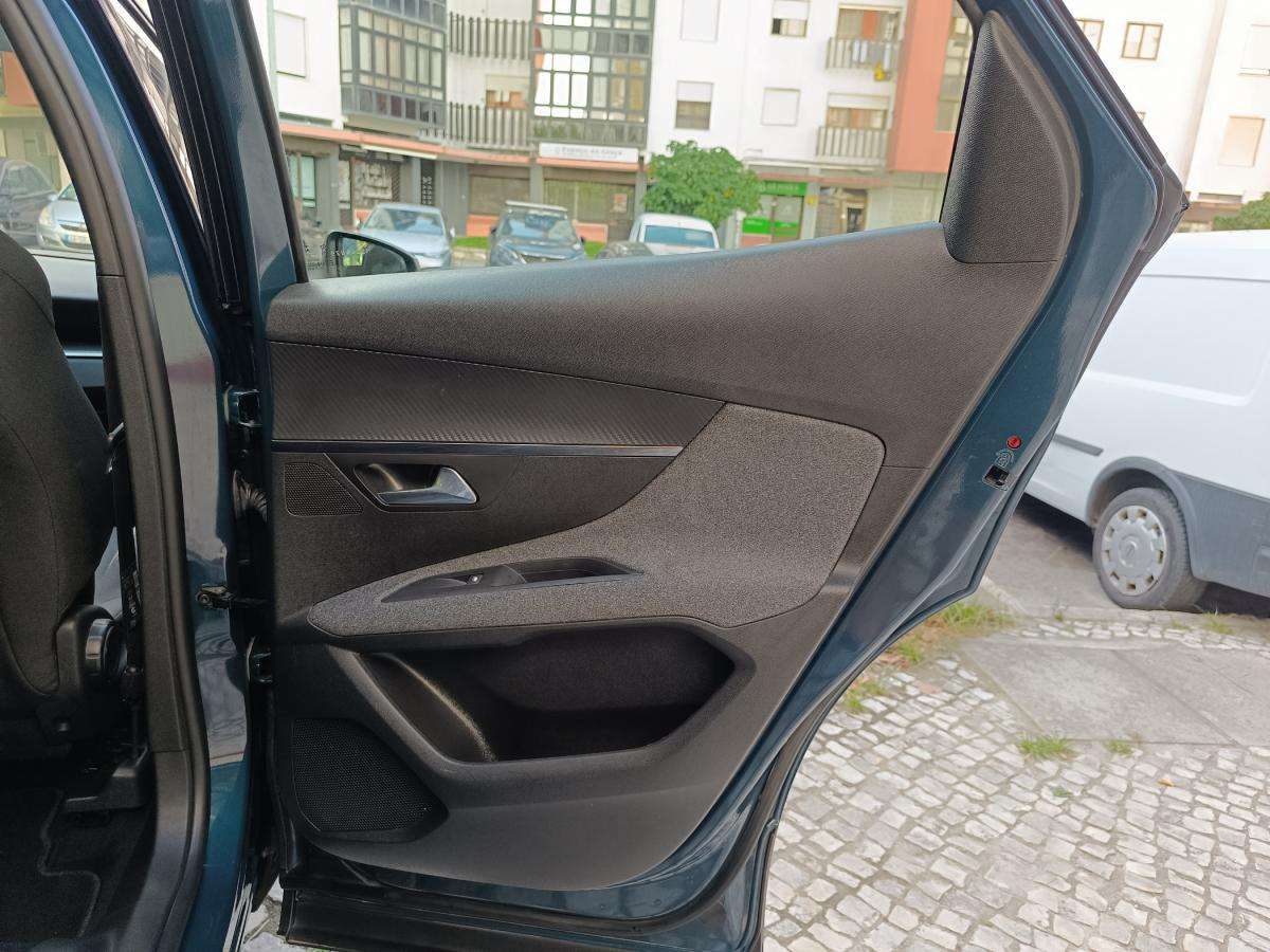 peugeot-3008-2022-gasolina-1199cc