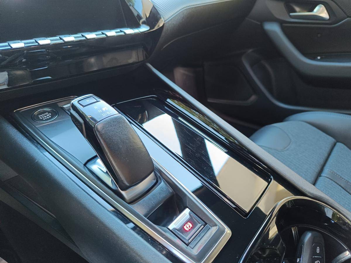 peugeot-508-2023-hibrido-a-gasolina-1598cc