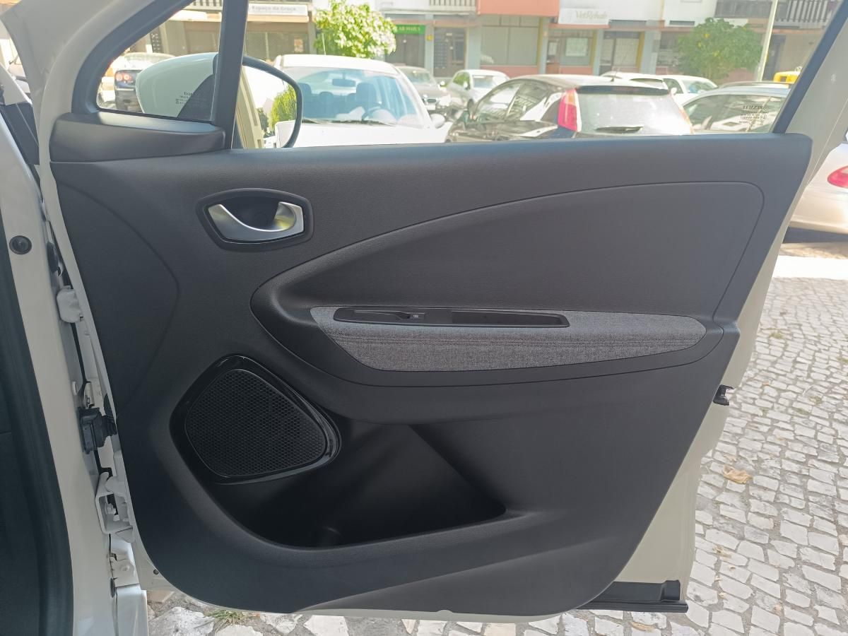 renault-zoe-2020-eletrico-0cc