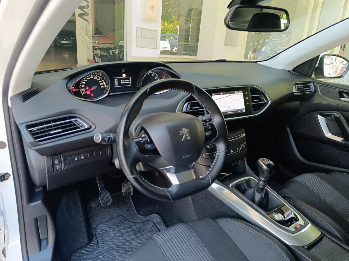 peugeot-2008-2020-gasolina-1199cc
