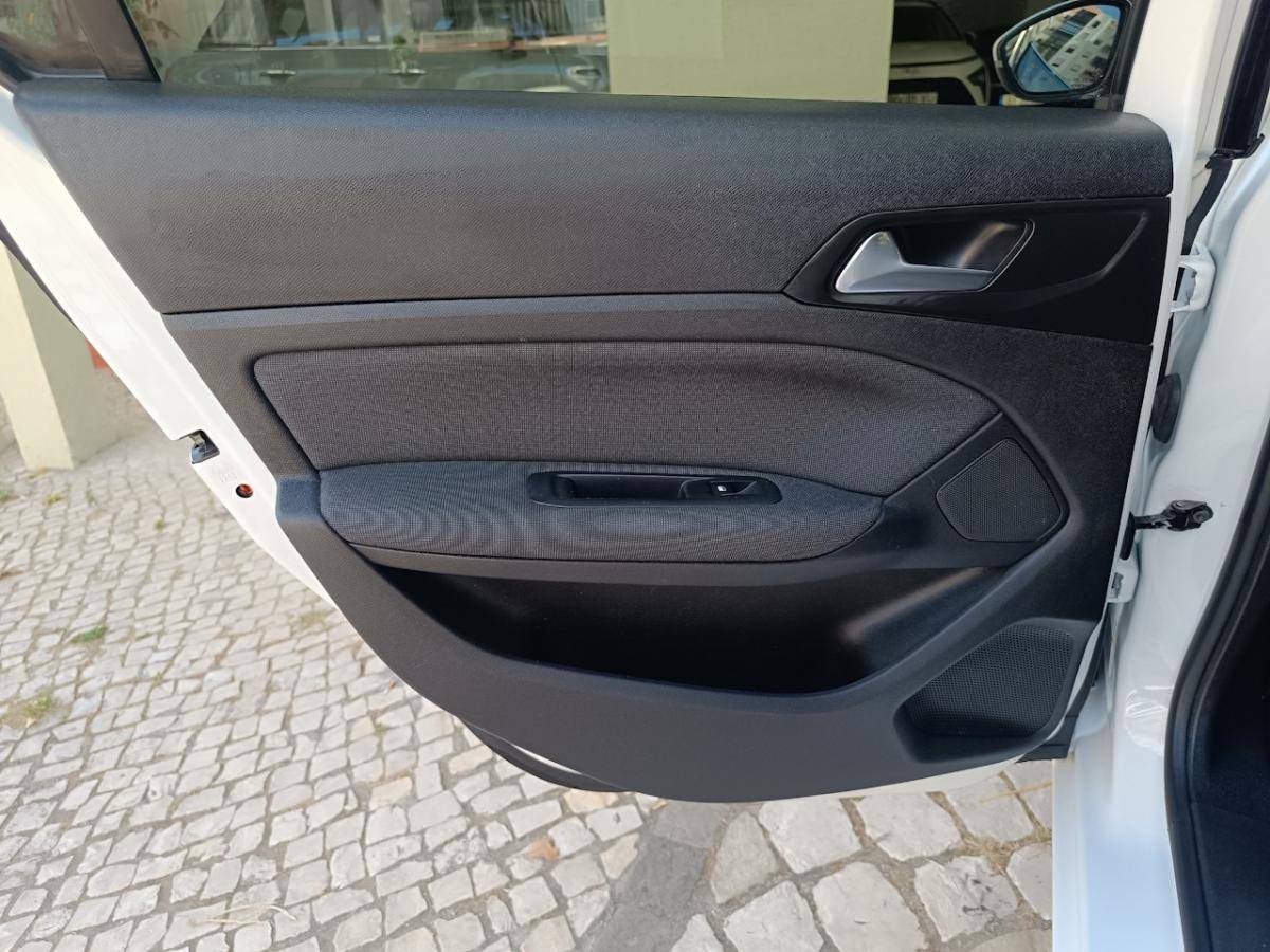 peugeot-2008-2020-gasolina-1199cc
