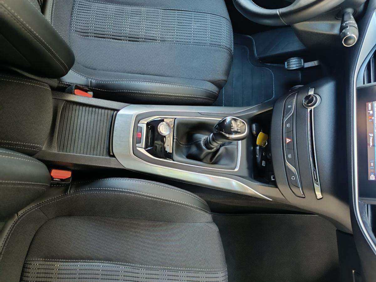 peugeot-2008-2020-gasolina-1199cc