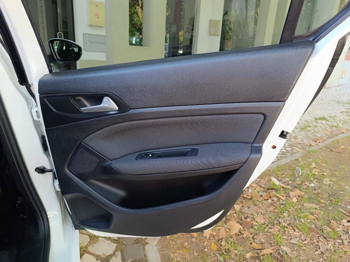 peugeot-2008-2020-gasolina-1199cc