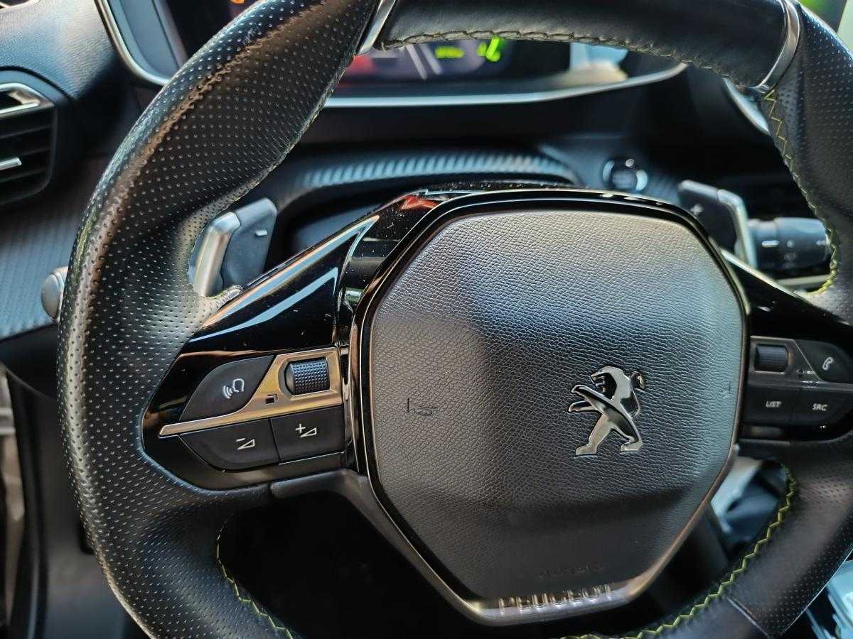 peugeot-2008-2022-gasolina-1199cc