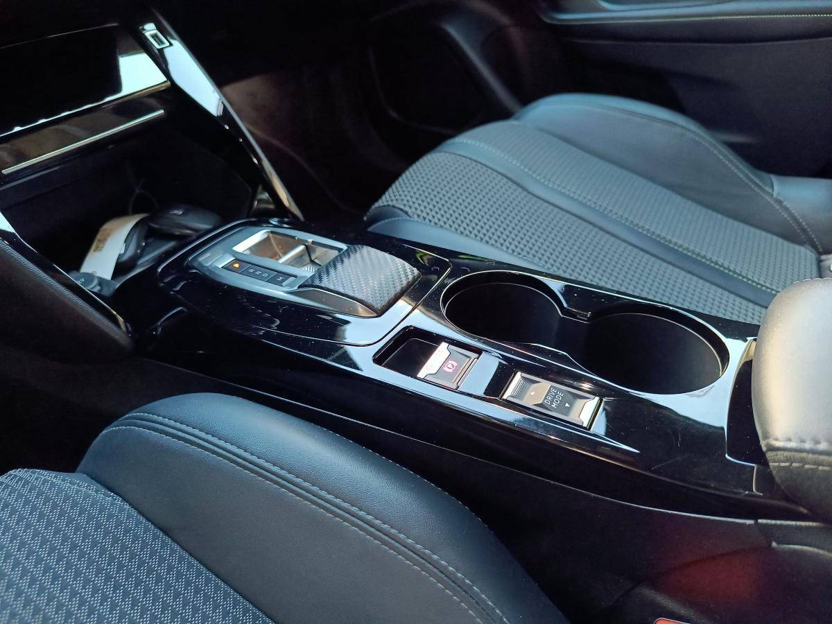 peugeot-2008-2022-gasolina-1199cc