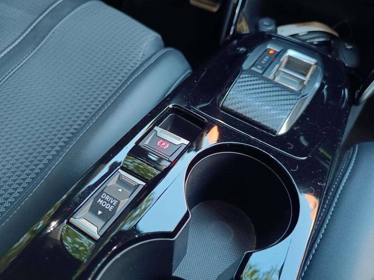 peugeot-2008-2022-gasolina-1199cc