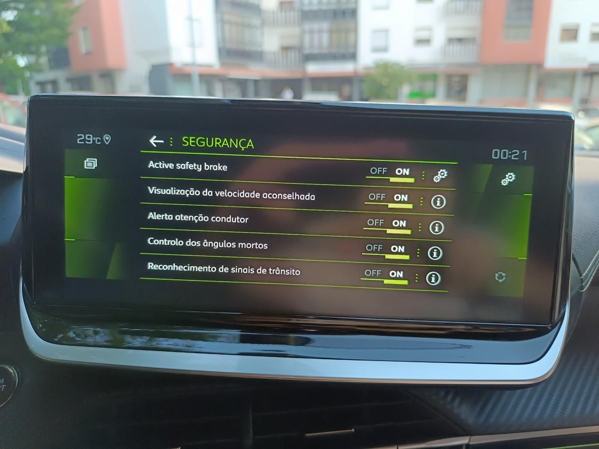 peugeot-2008-2022-gasolina-1199cc