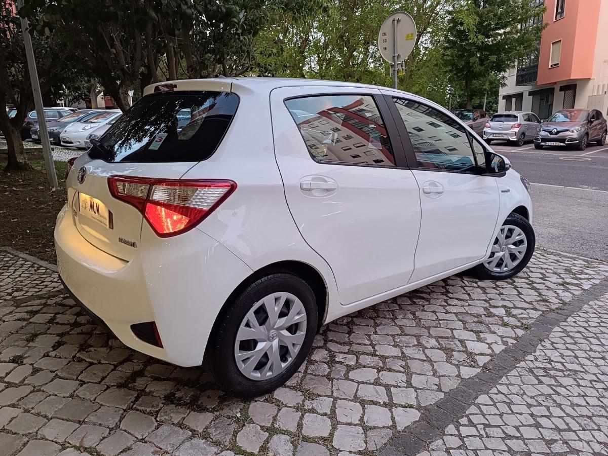 toyota-yaris-2019-hibrido-a-gasolina-1497cc