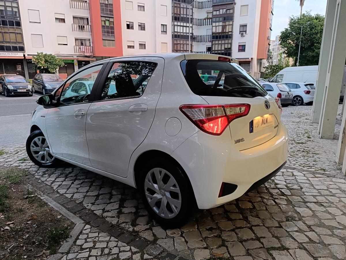toyota-yaris-2019-hibrido-a-gasolina-1497cc
