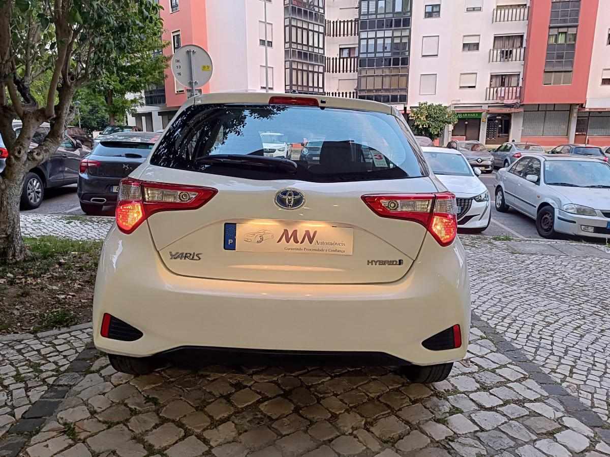 toyota-yaris-2019-hibrido-a-gasolina-1497cc