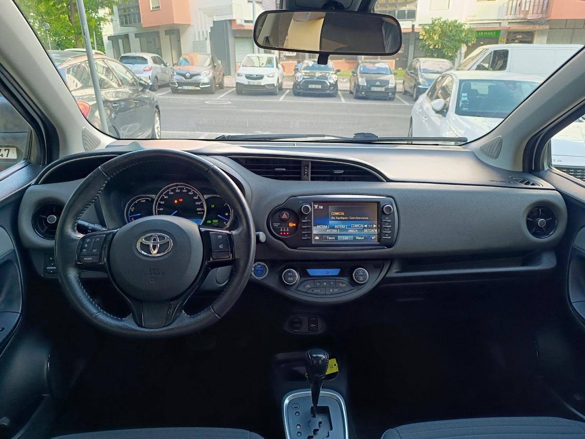 toyota-yaris-2019-hibrido-a-gasolina-1497cc