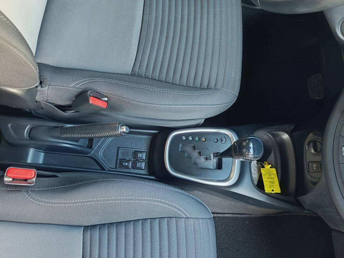toyota-yaris-2019-hibrido-a-gasolina-1497cc