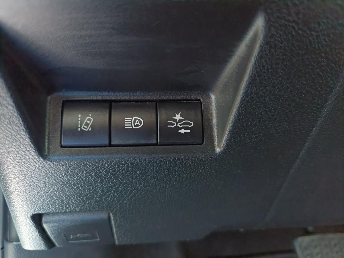 toyota-yaris-2019-hibrido-a-gasolina-1497cc
