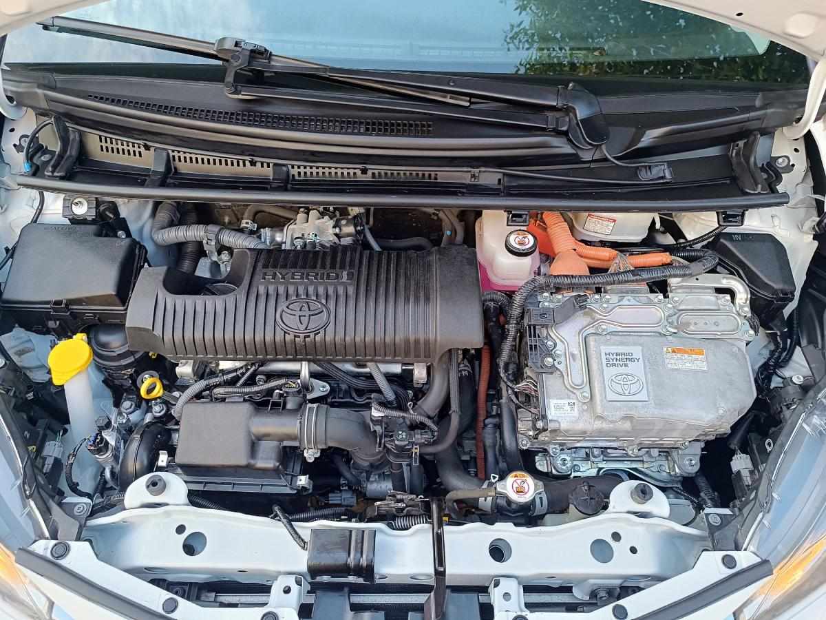 toyota-yaris-2019-hibrido-a-gasolina-1497cc