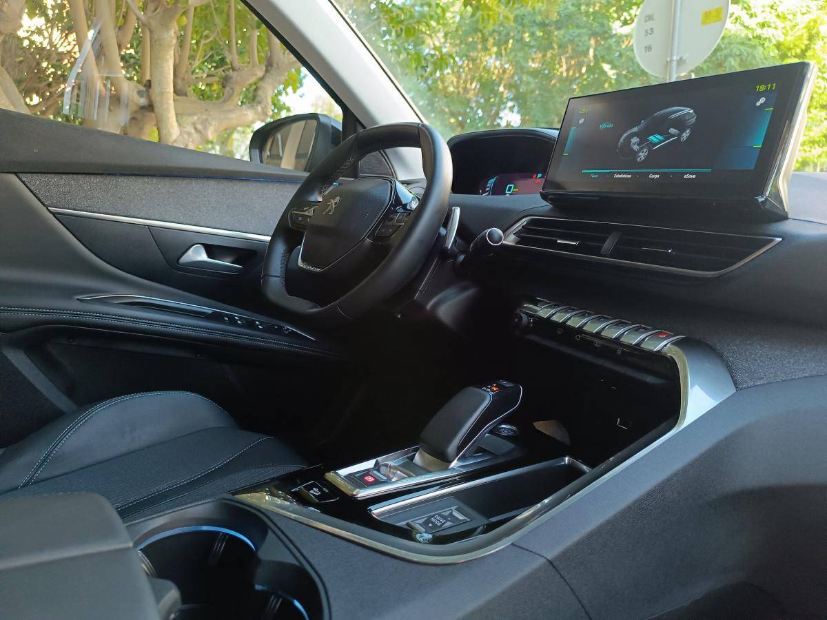 peugeot-3008-2022-hibrido-a-gasolina-1598cc