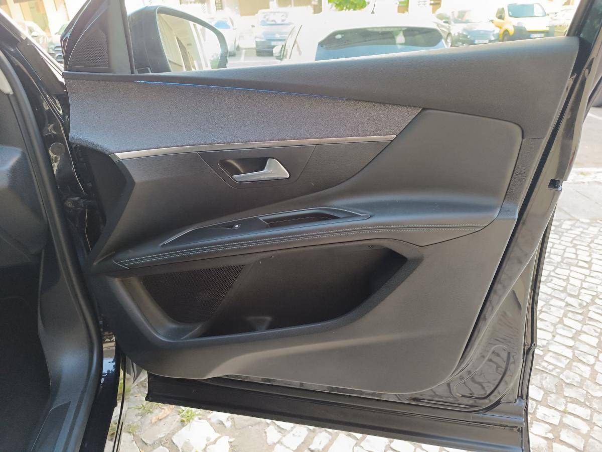 peugeot-3008-2022-hibrido-a-gasolina-1598cc