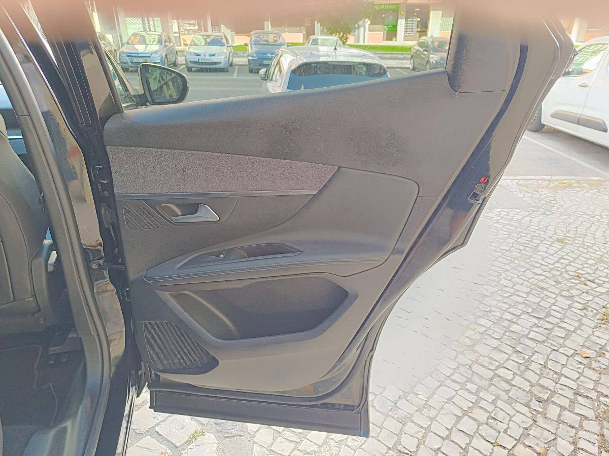 peugeot-3008-2022-hibrido-a-gasolina-1598cc