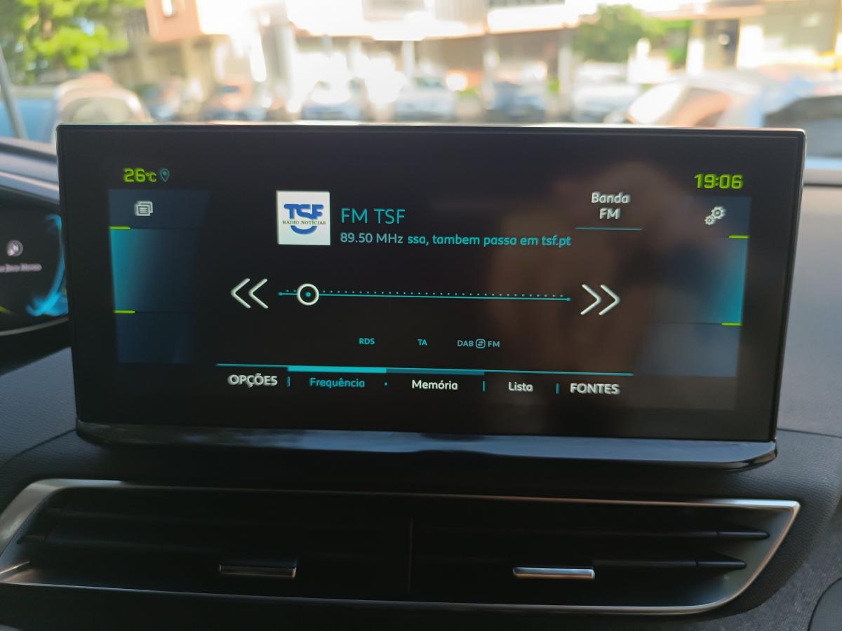 peugeot-3008-2022-hibrido-a-gasolina-1598cc