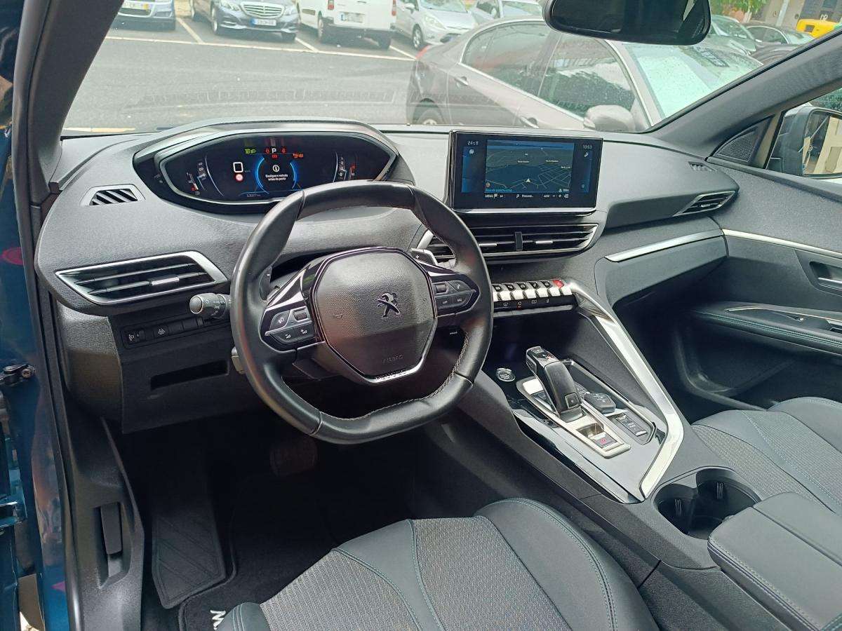 peugeot-5008-2023-gasolina-1199cc