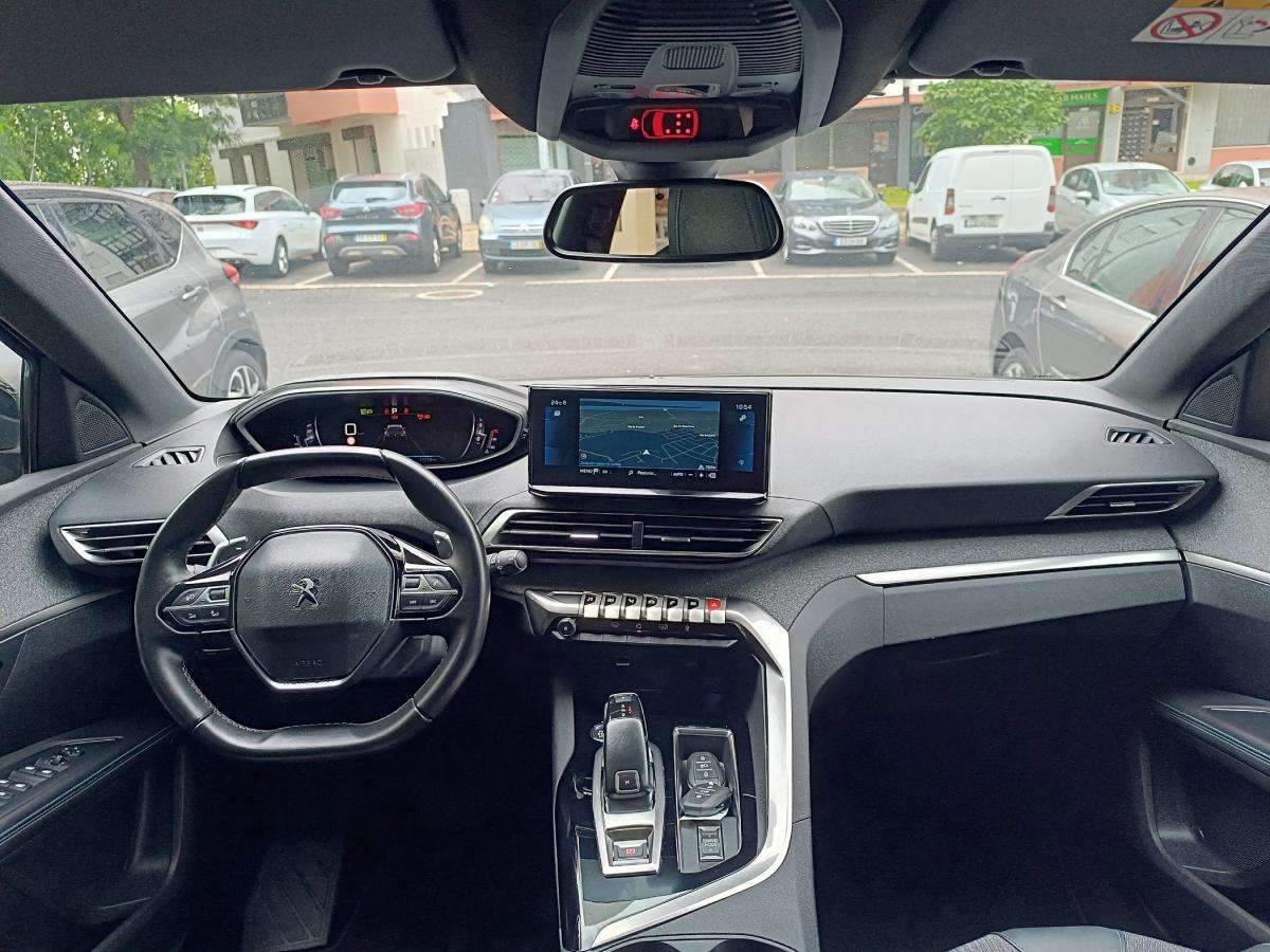 peugeot-5008-2023-gasolina-1199cc