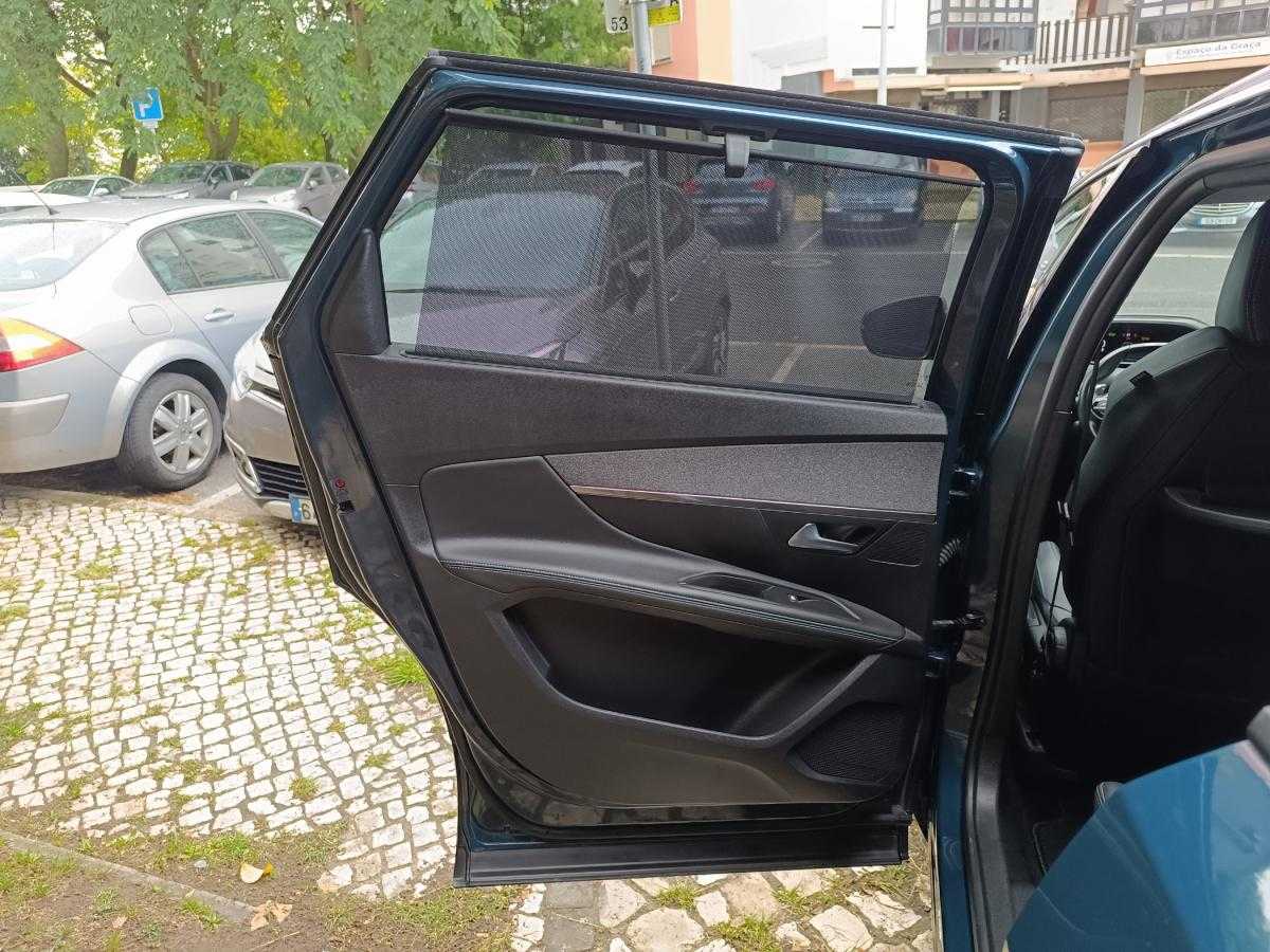 peugeot-5008-2023-gasolina-1199cc