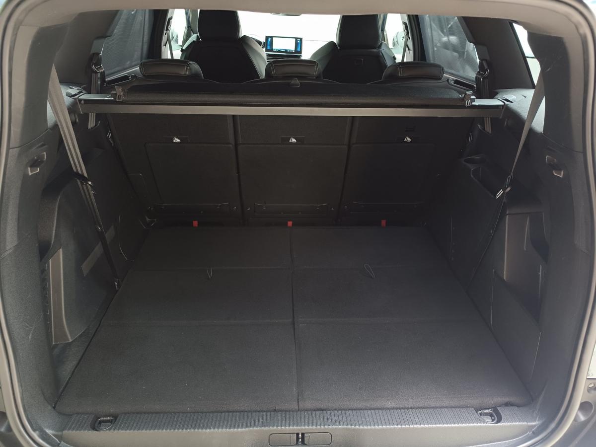 peugeot-5008-2023-gasolina-1199cc