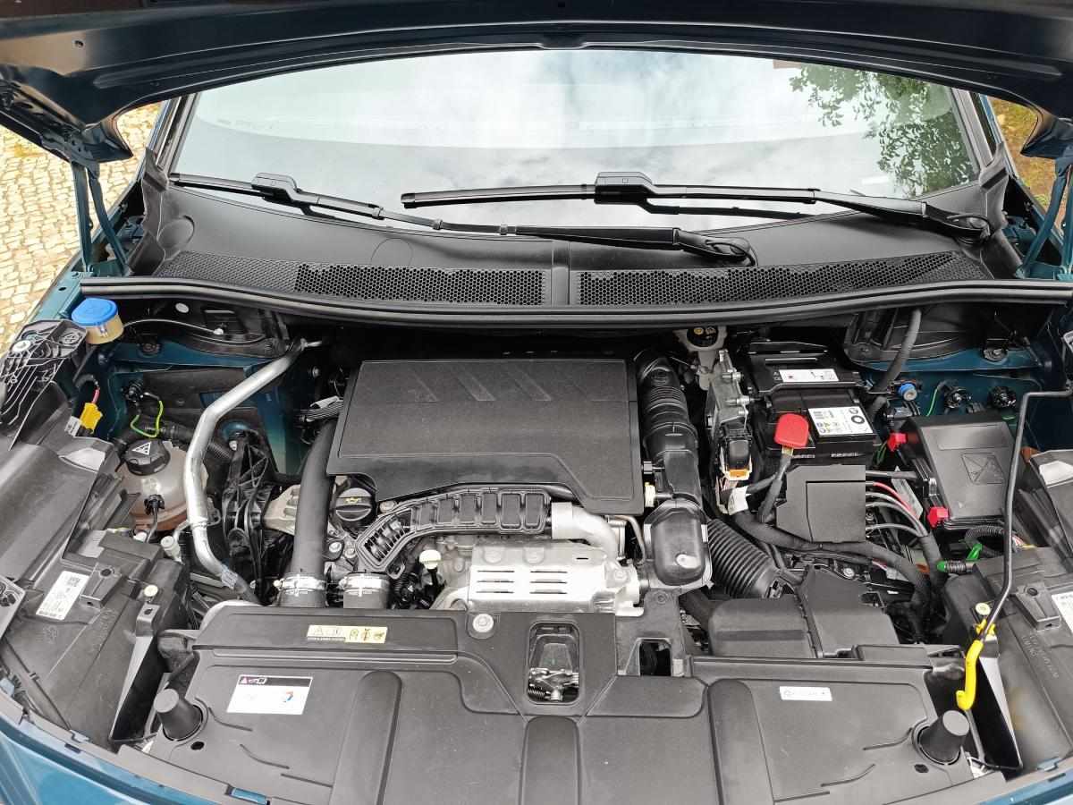 peugeot-5008-2023-gasolina-1199cc
