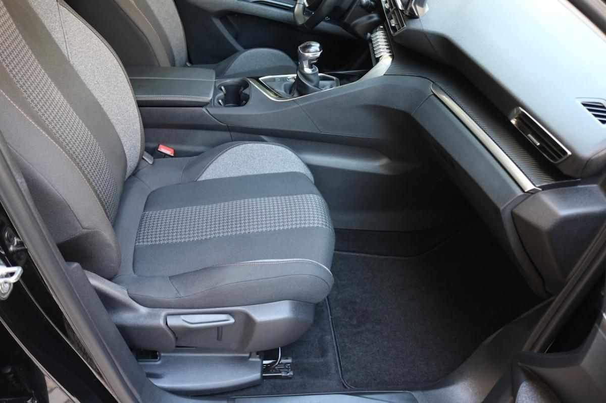 peugeot-5008-2021-diesel-1499cc