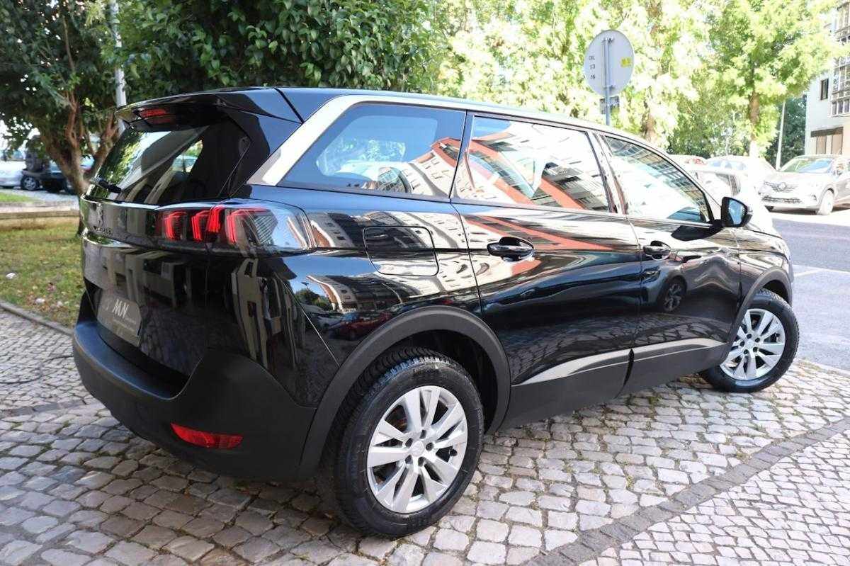 peugeot-5008-2021-diesel-1499cc