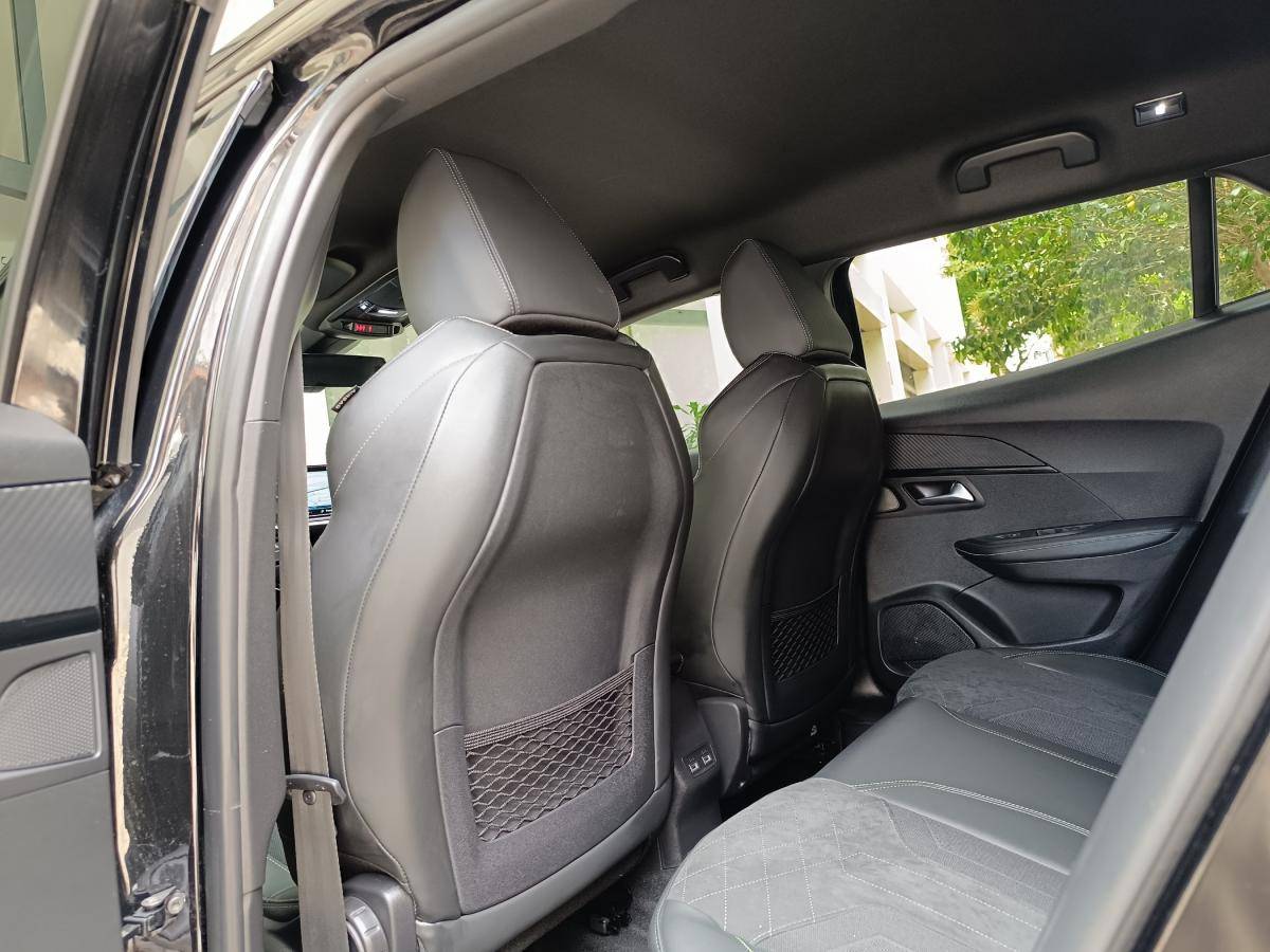 peugeot-2008-2022-eletrico-0cc