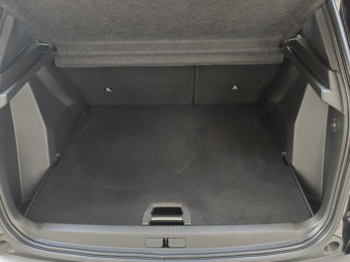 peugeot-2008-2022-eletrico-0cc