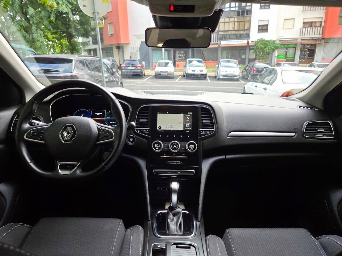 renault-megane-sport-tourer-2022-hibrido-a-gasolina-1598cc
