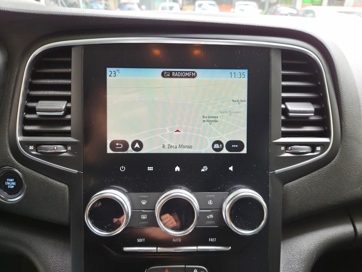 renault-megane-sport-tourer-2022-hibrido-a-gasolina-1598cc