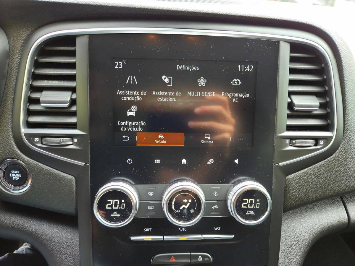 renault-megane-sport-tourer-2022-hibrido-a-gasolina-1598cc