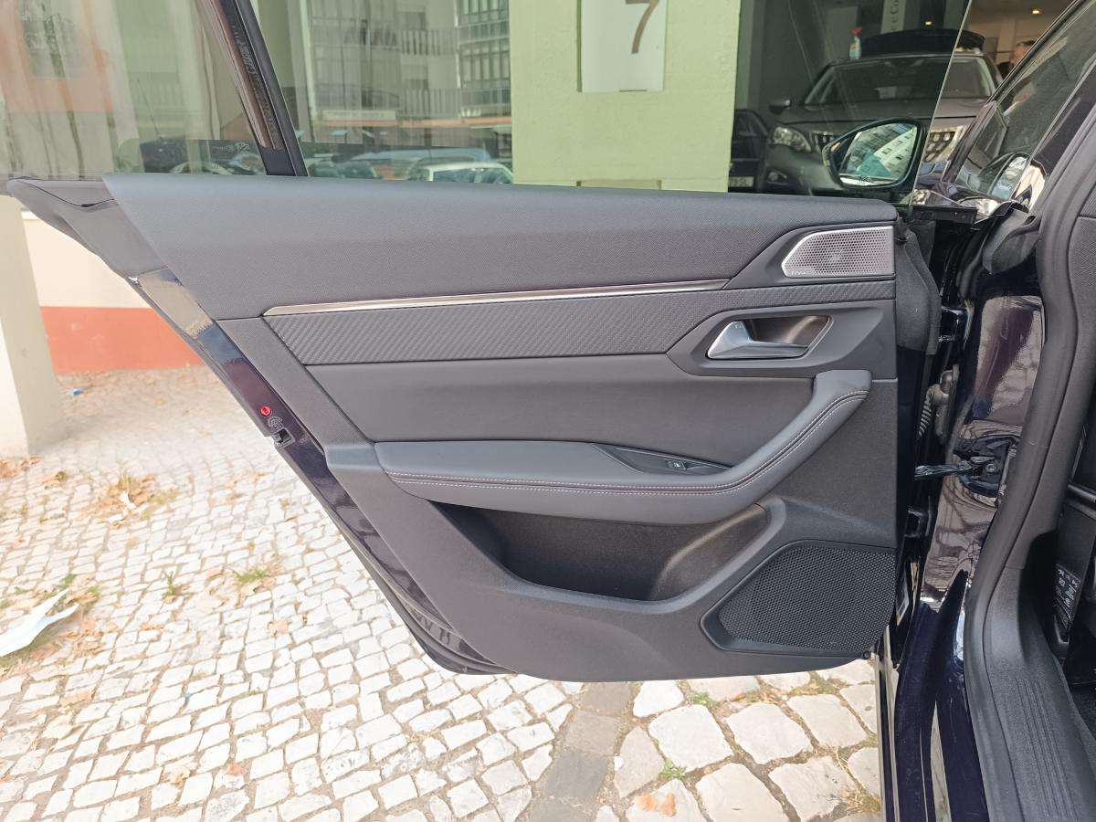 peugeot-508-2022-hibrido-a-gasolina-1598cc